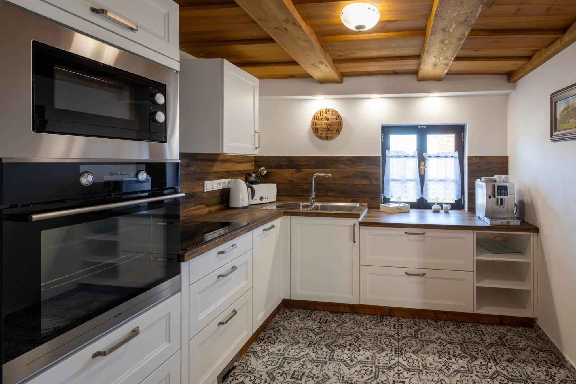 Luxusni Apartman S Krbem - Kunraticke Svycarsko Kunratice  Exterior photo